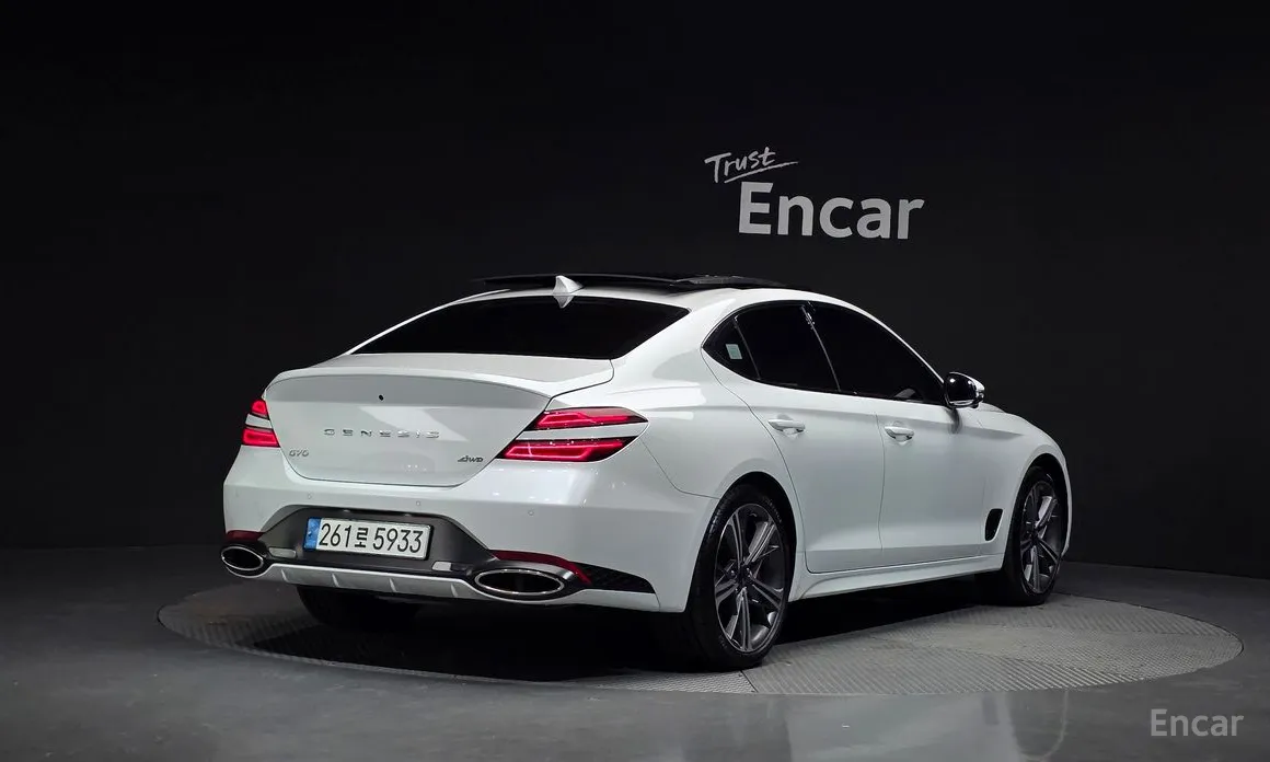 Photo 2 - Genesis G70