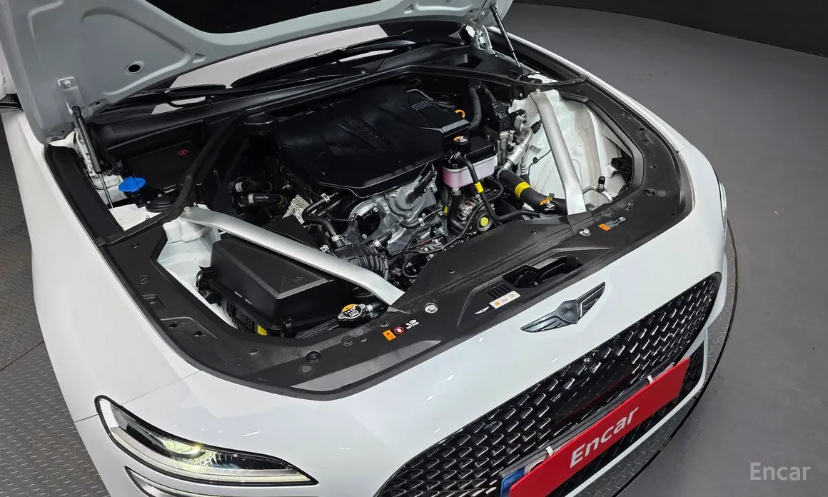 Photo 6 - Genesis G70