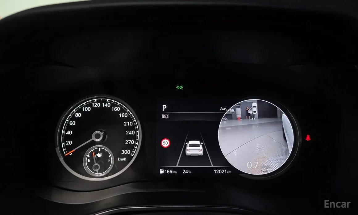 Photo 8 - Genesis G70