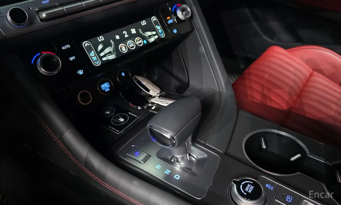 Photo 9 - Genesis G70