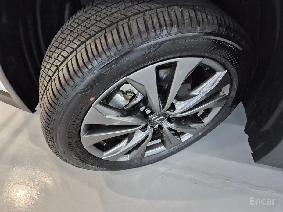 Lexus UX 2024 2.0 F-Sport 2WD