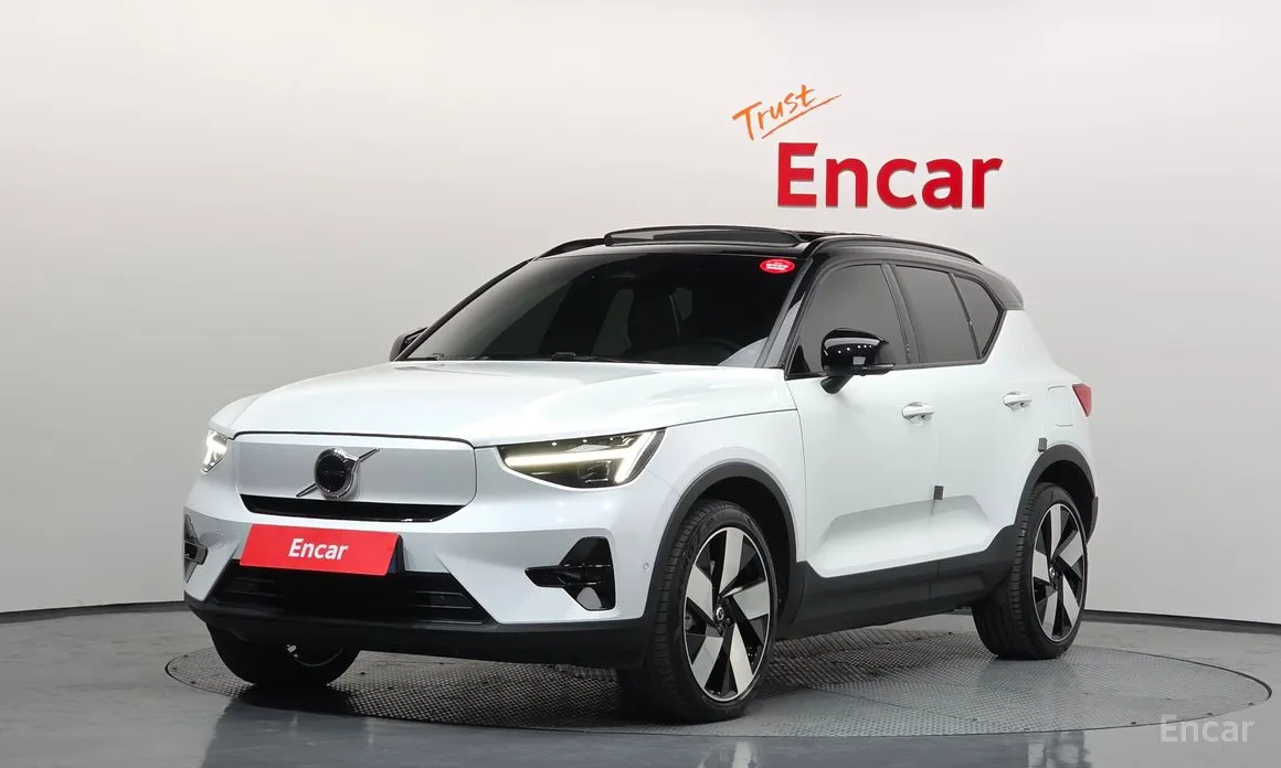 2022 Volvo XC40