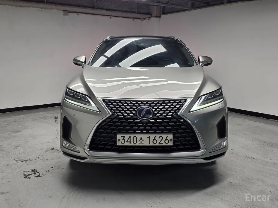 Фото 3 - Lexus RX