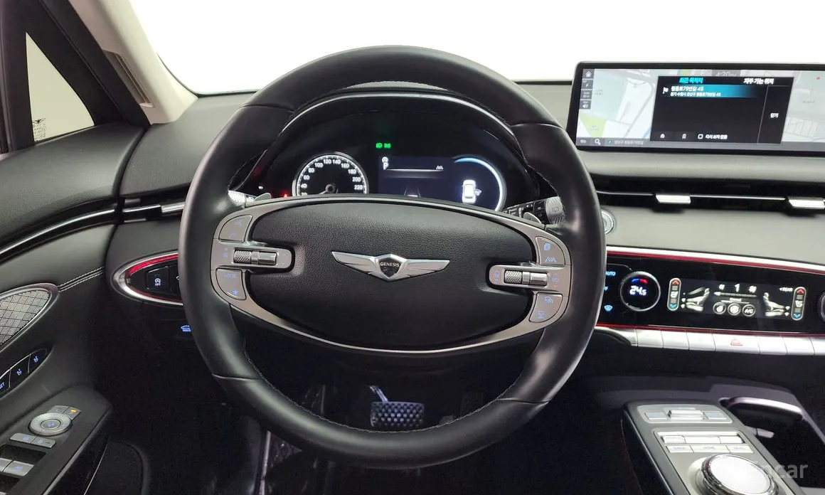 Photo 13 - Genesis GV70