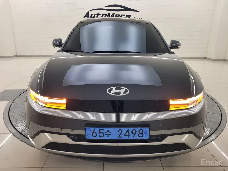 Photo 2 - Hyundai Ioniq 5