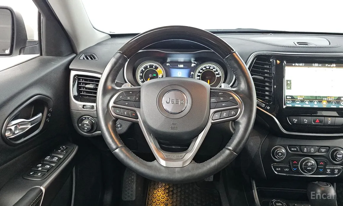 Фото 13 - Jeep Cherokee