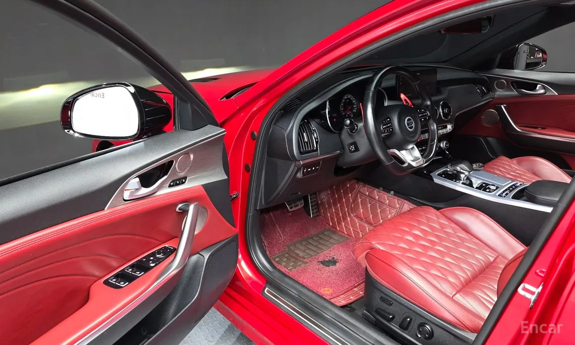 Фото 10 - Kia Stinger