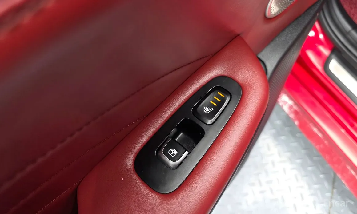 Фото 18 - Kia Stinger