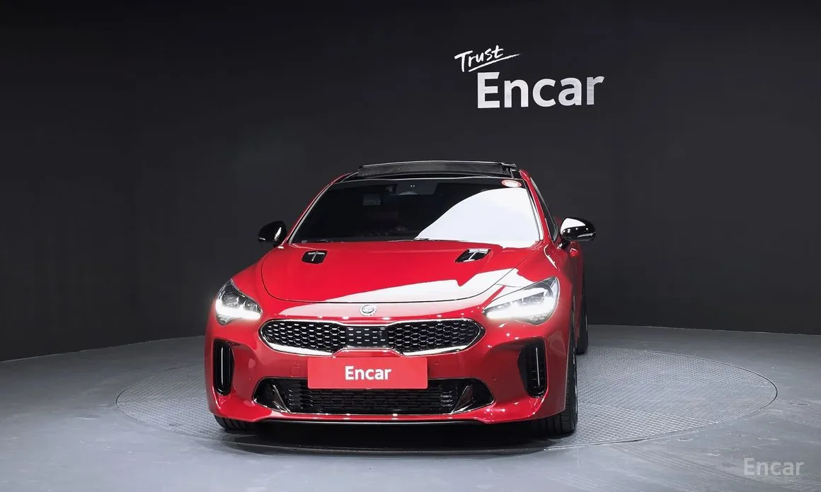 Фото 3 - Kia Stinger