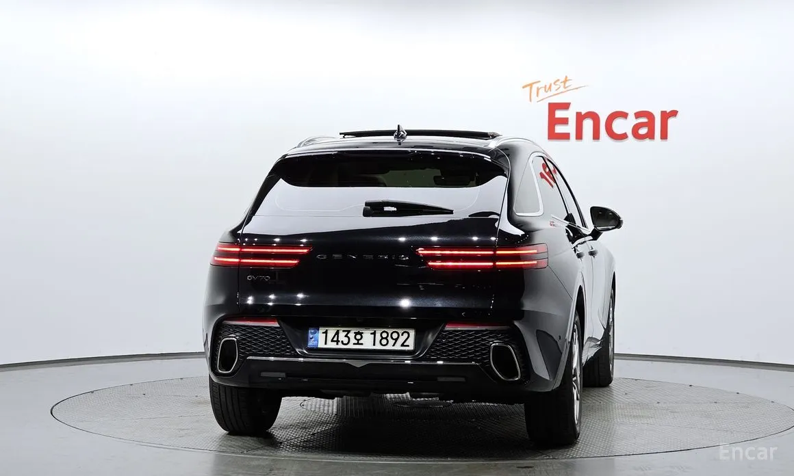 Photo 4 - Genesis GV70