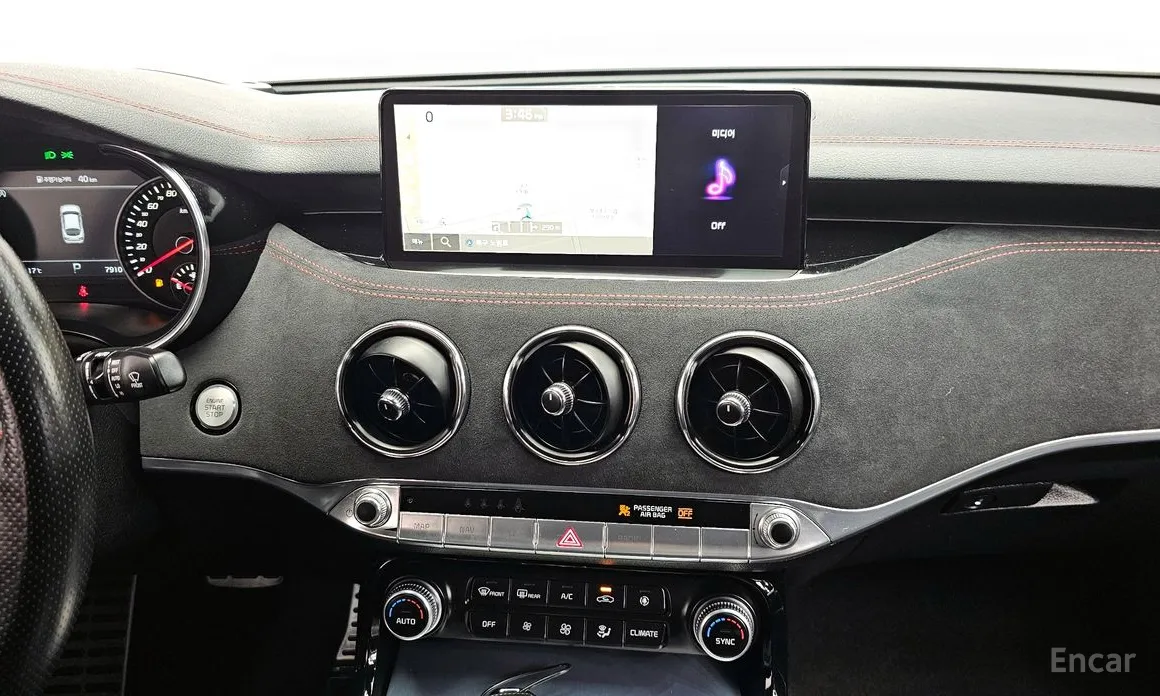 Фото 15 - Kia Stinger