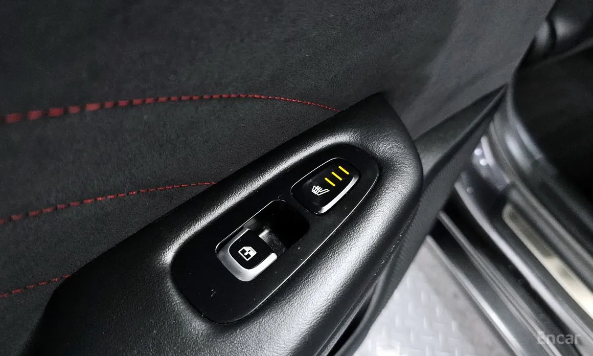 Фото 18 - Kia Stinger