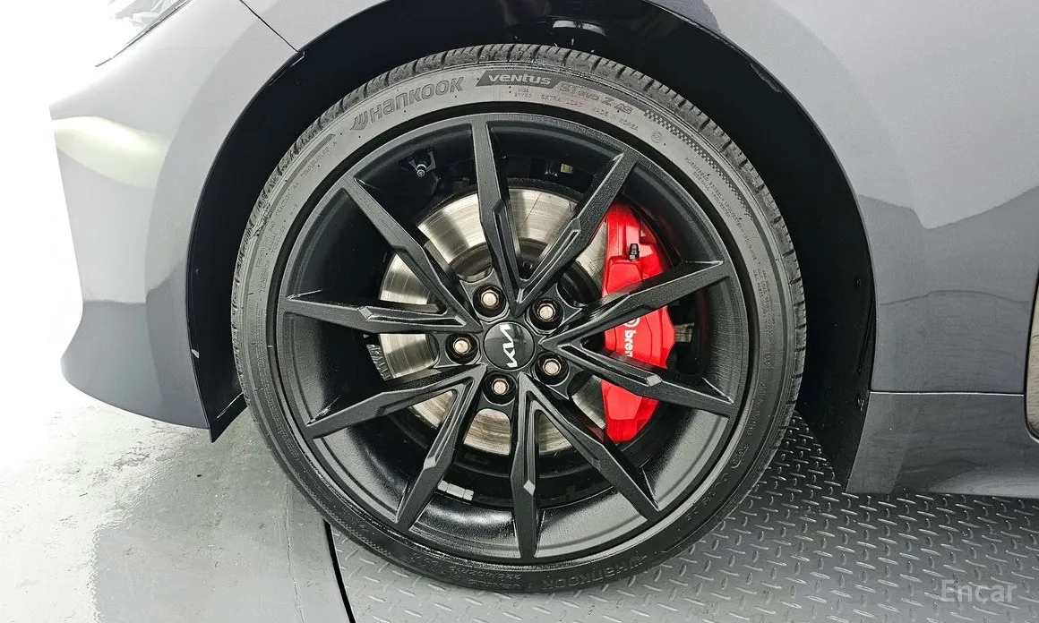 Фото 5 - Kia Stinger