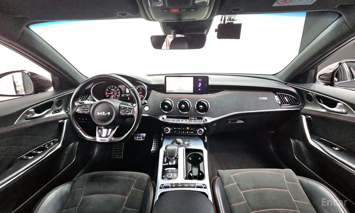 Фото 7 - Kia Stinger