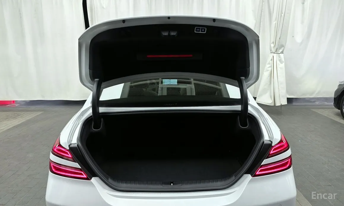 Genesis G70 2020 Gasoline 2.5T 2WD