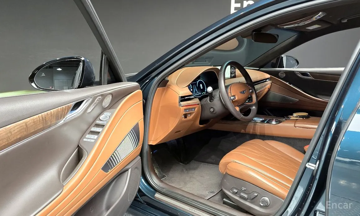 Фото 11 - Genesis G80