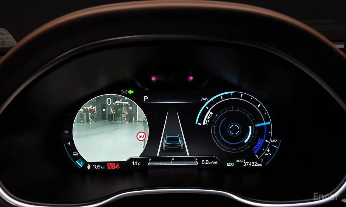 Фото 8 - Genesis G80