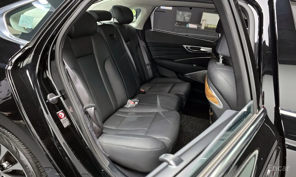 Фото 12 - Kia K9