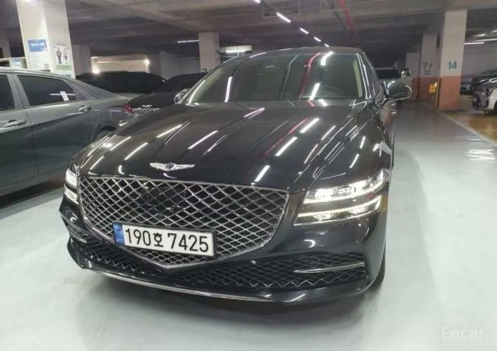 Фото 1 - Genesis G80