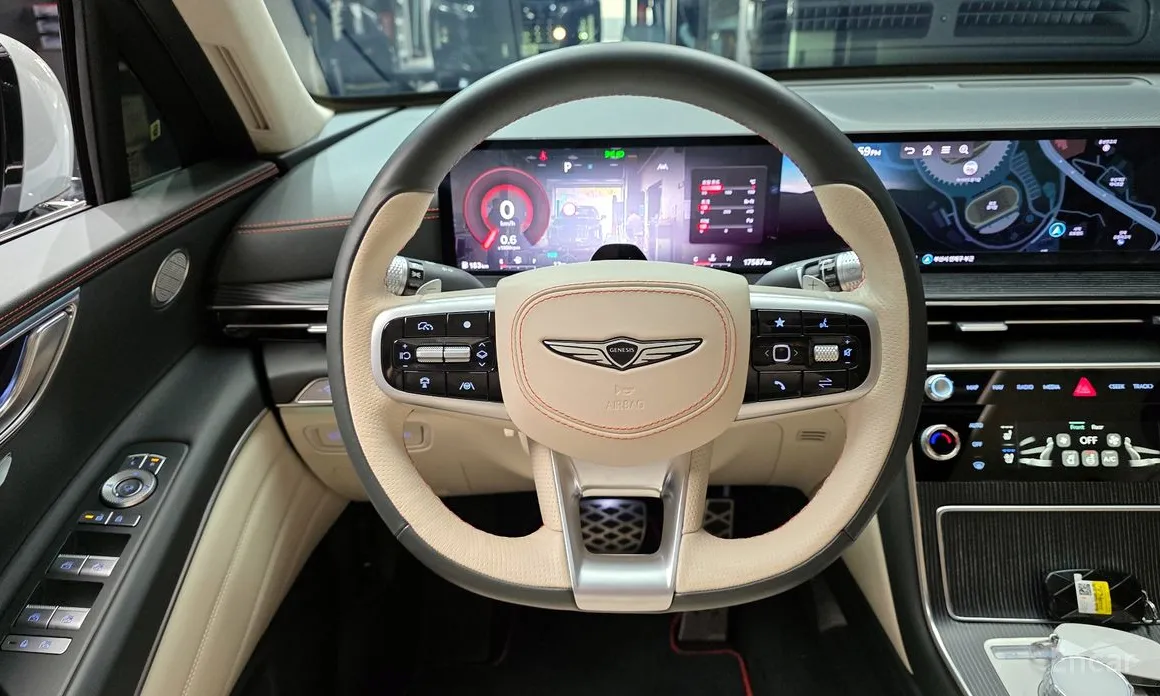 Фото 13 - Genesis GV80