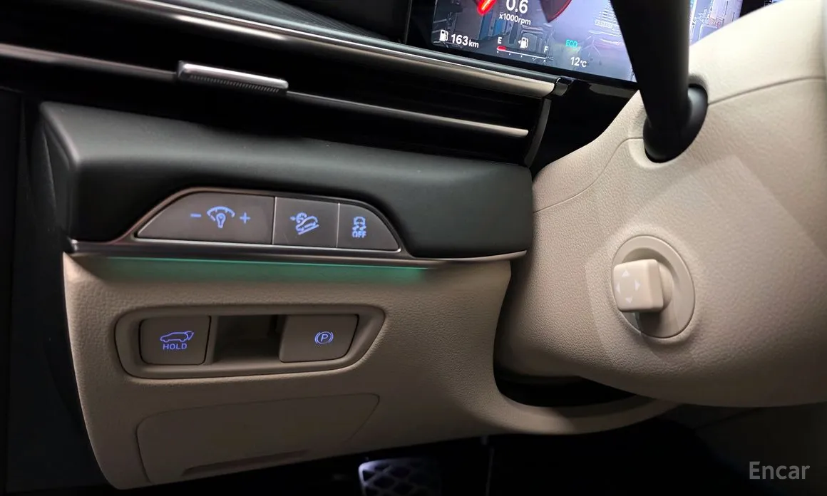 Фото 18 - Genesis GV80