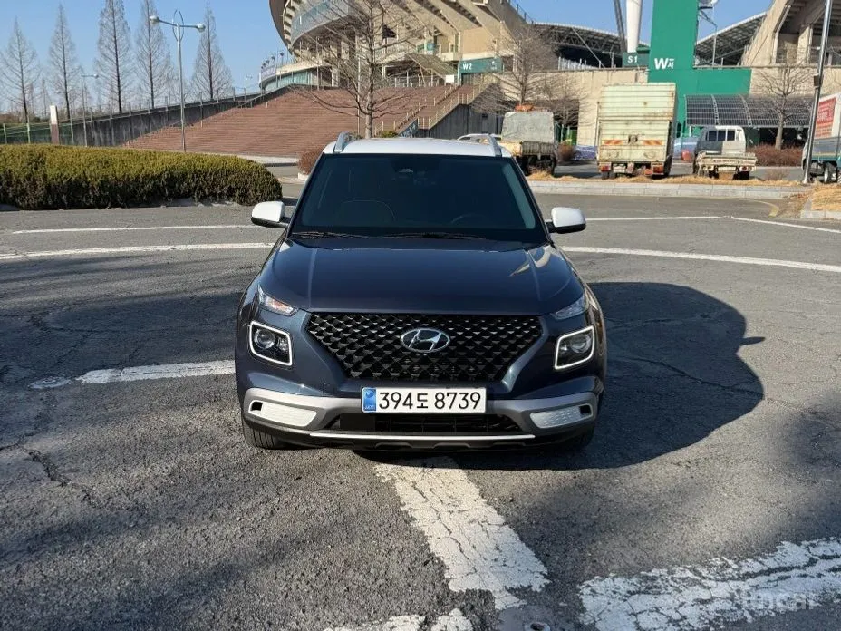 Photo 1 - Hyundai Venue