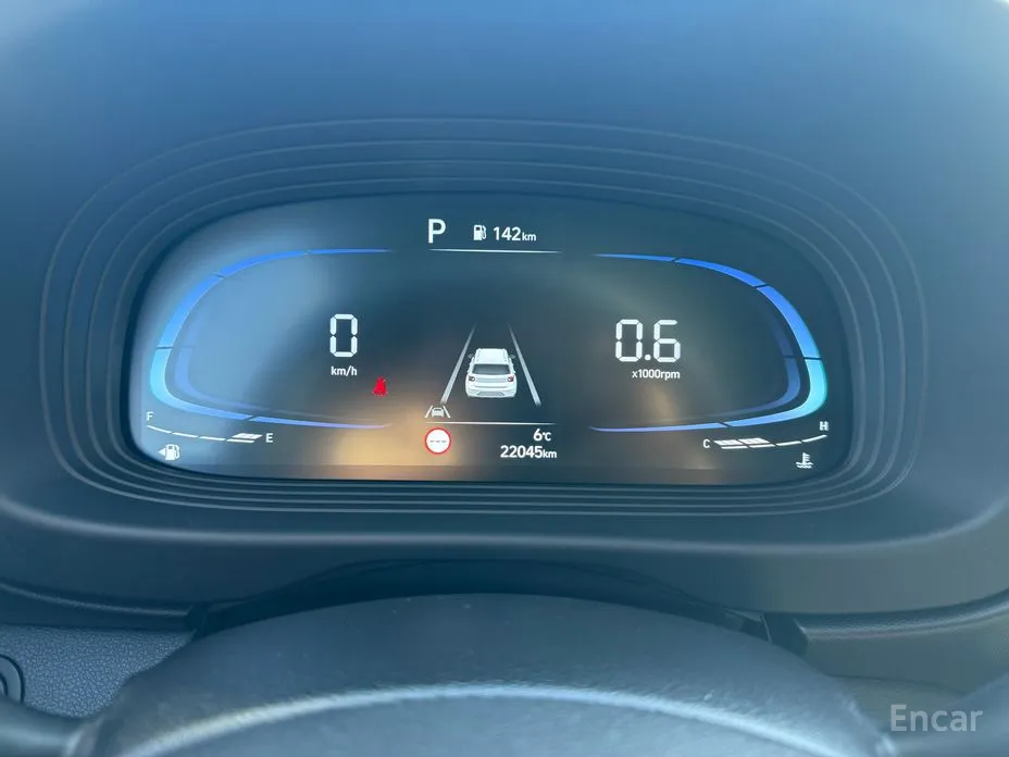 Photo 7 - Hyundai Venue