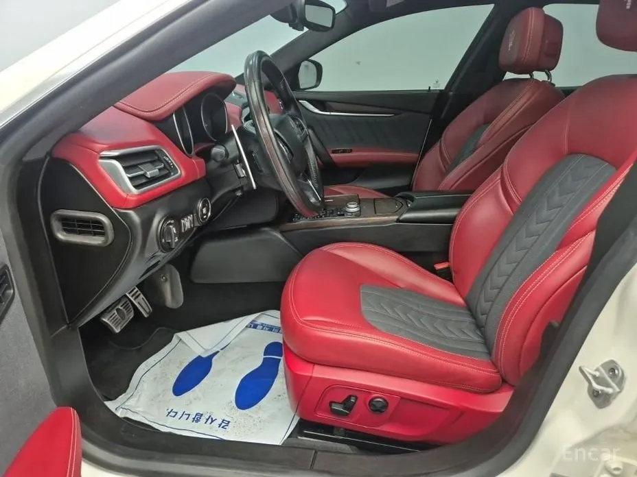Maserati Ghibli 2013 3.0