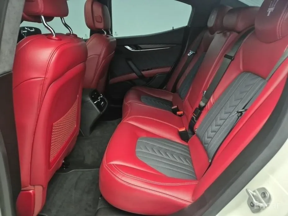 Maserati Ghibli 2013 3.0