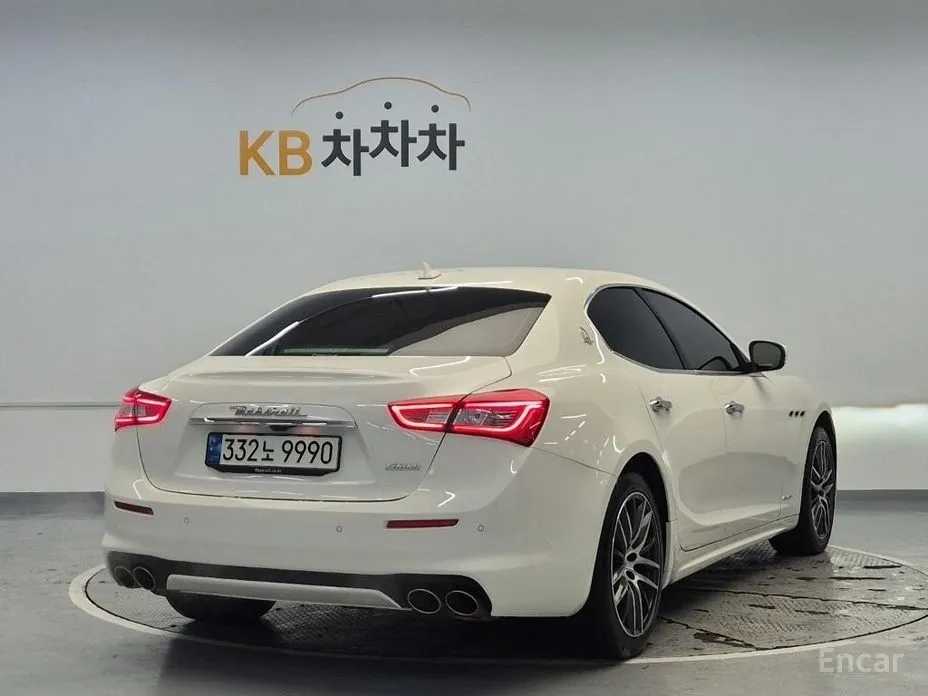 2013 Maserati Ghibli
