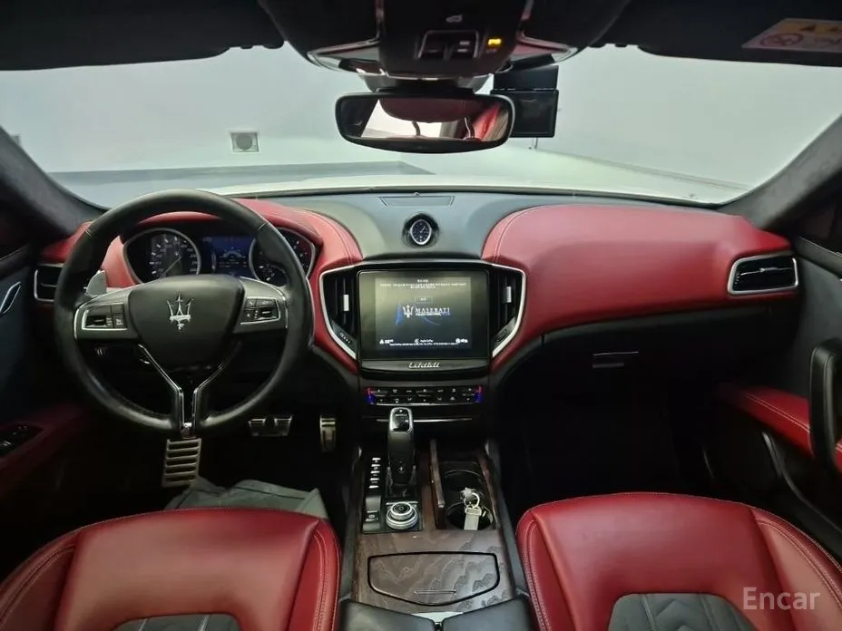 Maserati Ghibli 2013 3.0