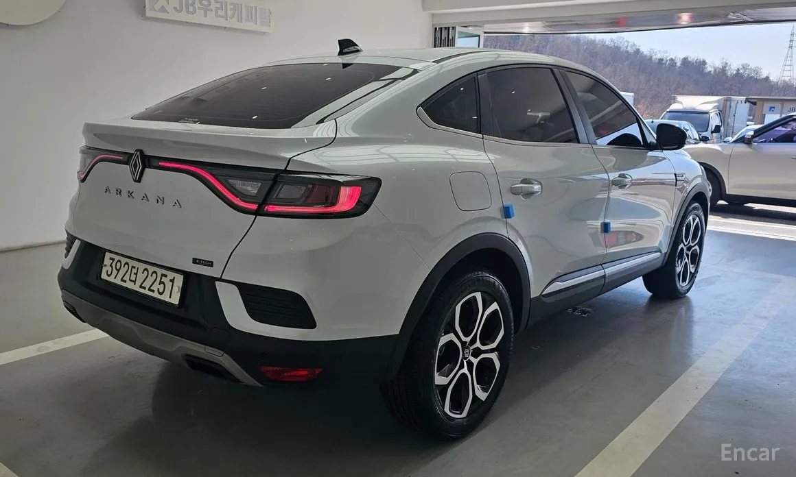 Renault Arkana 2024 1.6 E-TECH Iconic