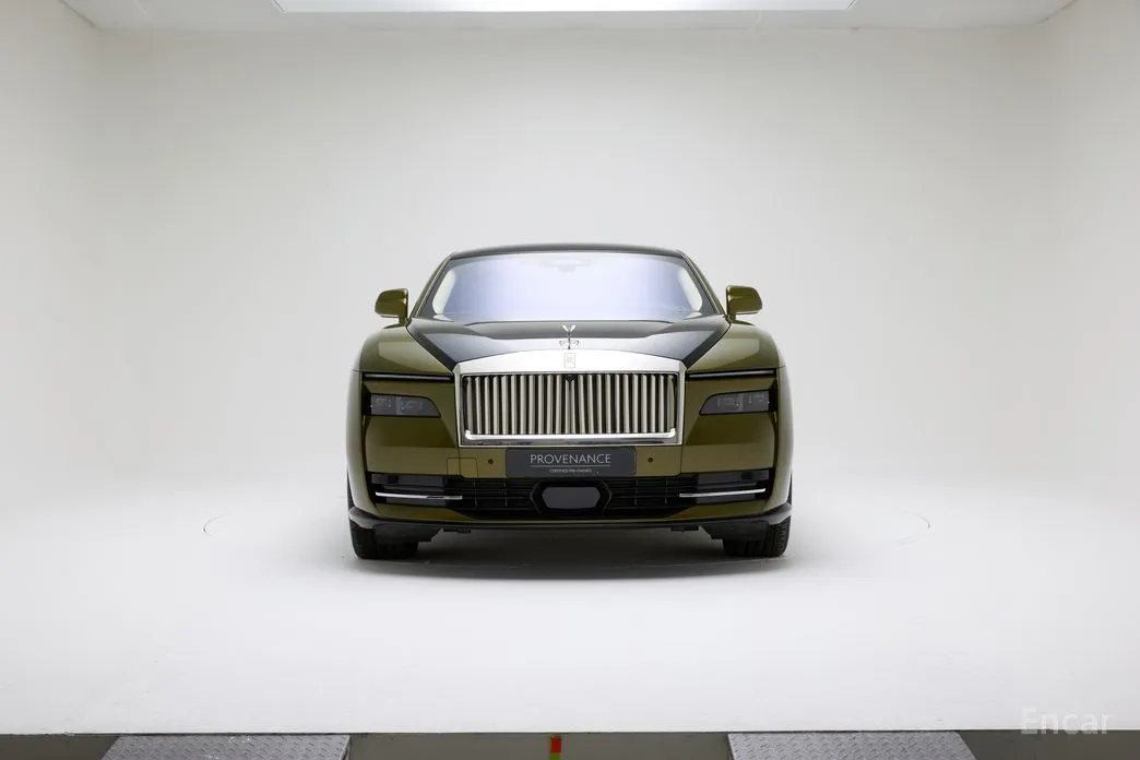 Фото 3 - Rolls-Royce Spectre