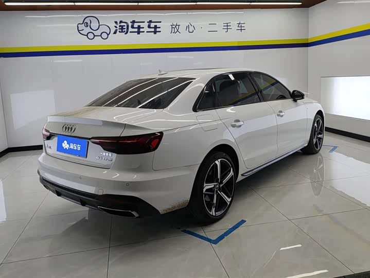 Фото 3 - Audi A4L