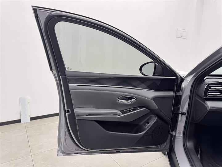 Фото 9 - BYD Qin L