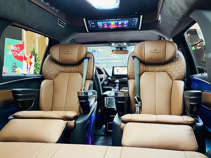 Toyota Sienna 2026 2026款 2.5L 双擎四驱尊贵版