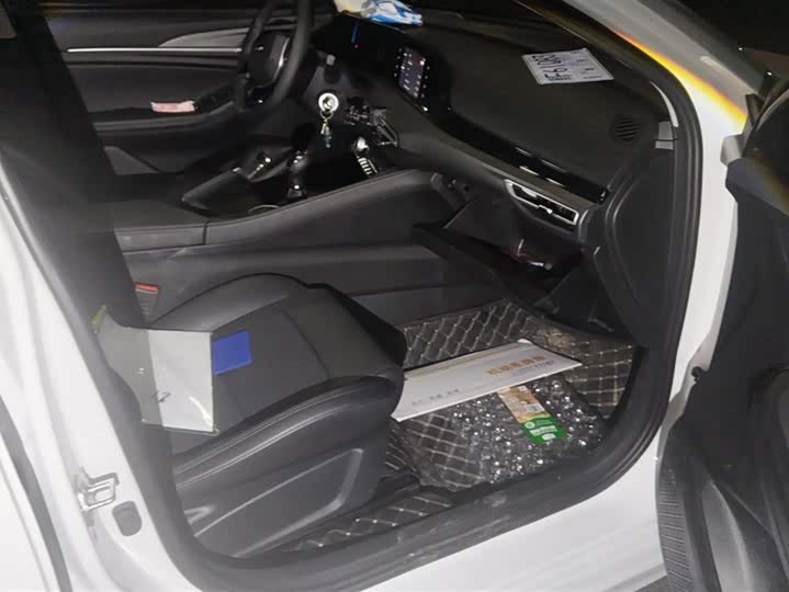 Photo 8 - Changan Eado Plus