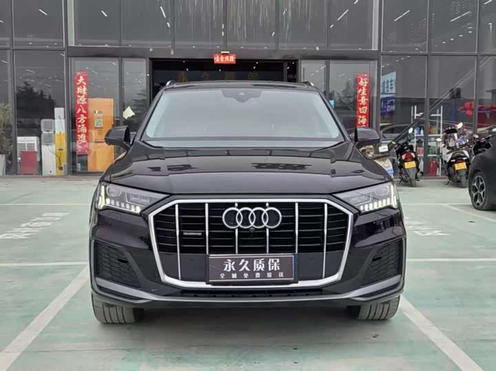 Фото 2 - Audi Q7
