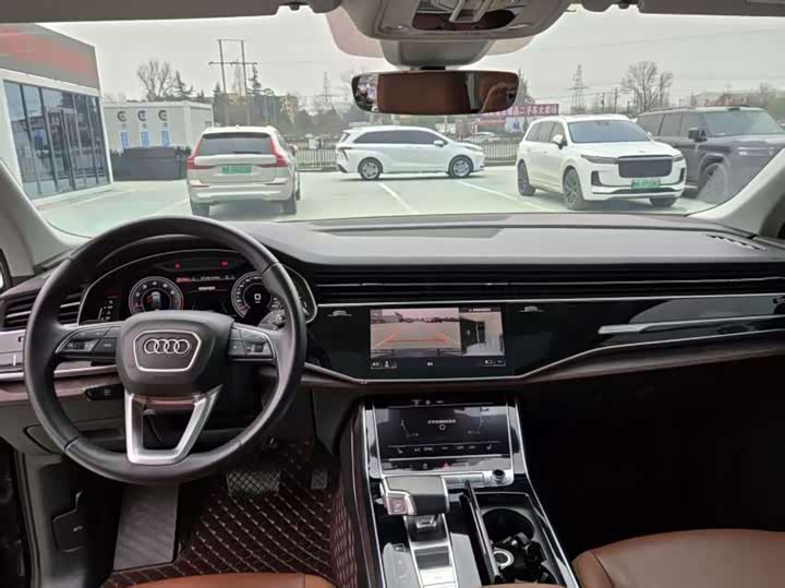 Фото 4 - Audi Q7