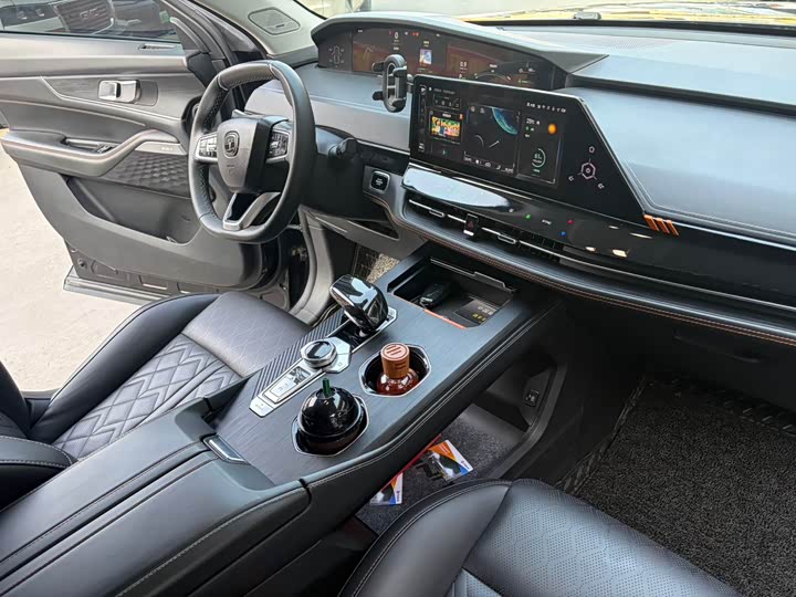 Фото 9 - Changan UNI-K