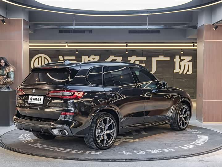 Фото 2 - BMW X5