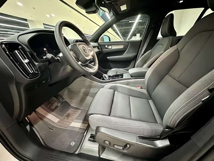 Volvo XC40 2024 2024款 B3 智远豪华版