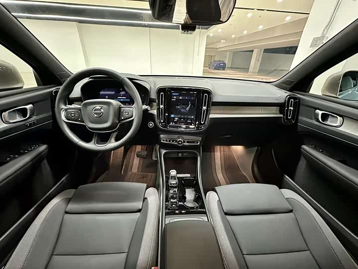 Volvo XC40 2024 2024款 B3 智远豪华版