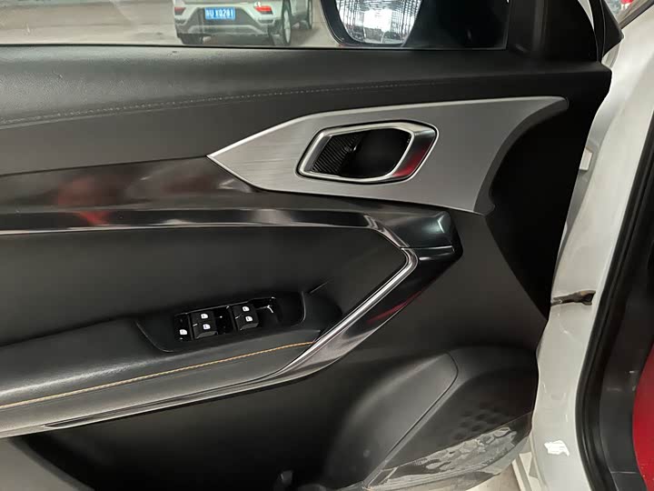 MG Motor One 2022 2022款 α-数智运动系列 1.5T 标准版