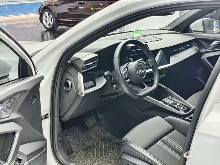 Фото 5 - Audi A3