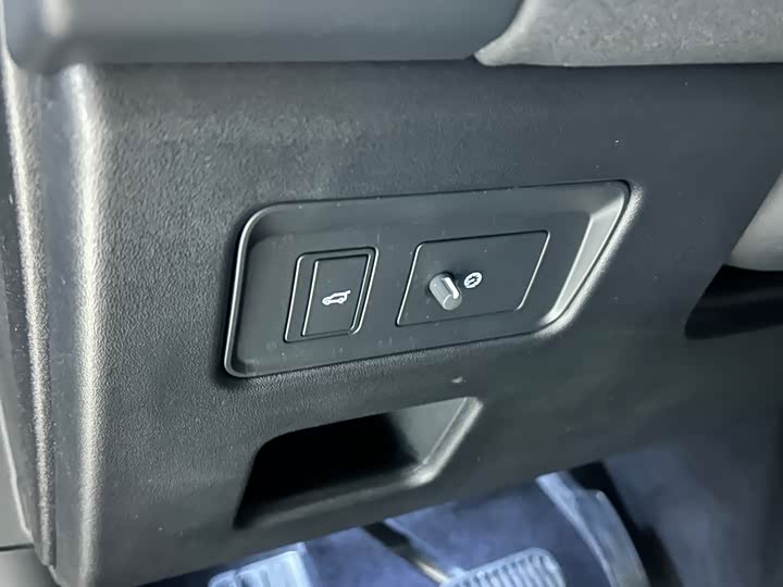 Фото 8 - Land Rover Discovery