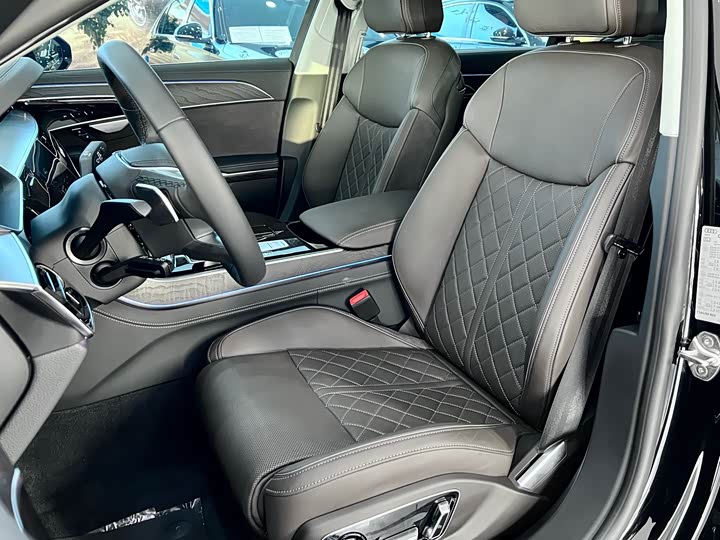 Фото 6 - Audi A8