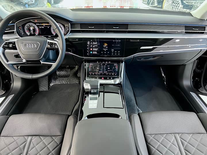 Фото 9 - Audi A8