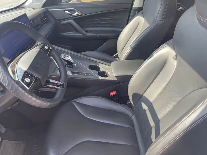 Фото 5 - Roewe RX5