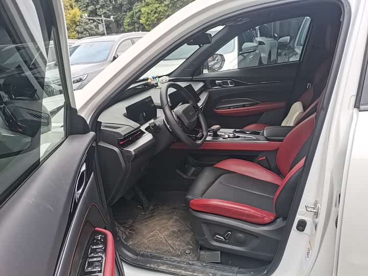 Changan Oshan Z6 2022 2022款 蓝鲸 1.5T DCT智尊型